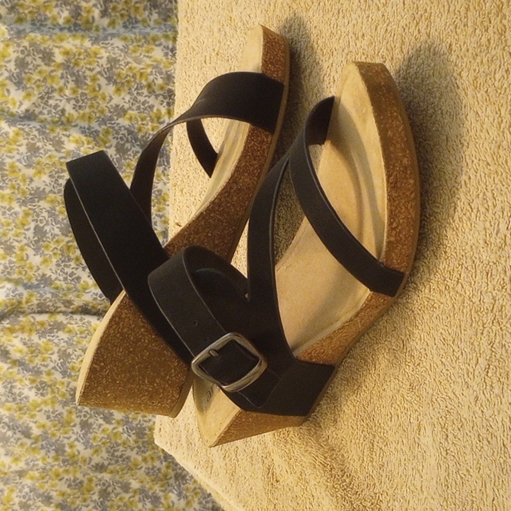 Black and tan slip on heels